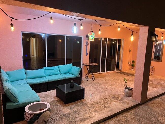 Foto del edificio - 8888 SW 136th St