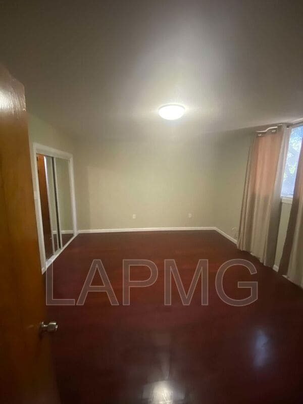 Foto principal - 359 E Washington Blvd