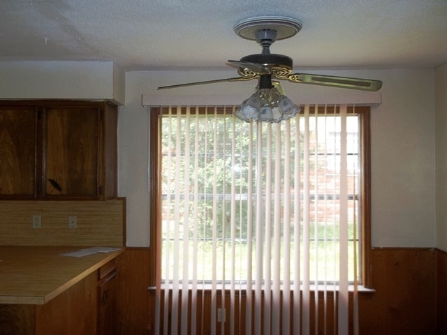 Building Photo - 1207 Ruiz Dr