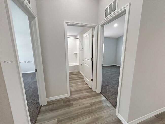 Foto del edificio - 2060 Stillview Pass