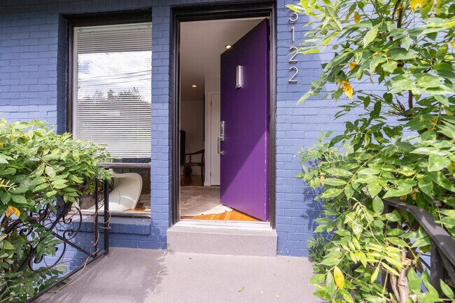 Building Photo - 3122 Brooklawn Terrace