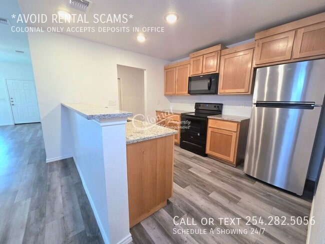 Building Photo - 3208 Stonewall Dr
