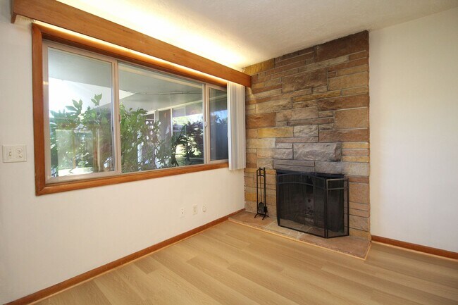 Foto del edificio - 3200-3236 SW Marigold St