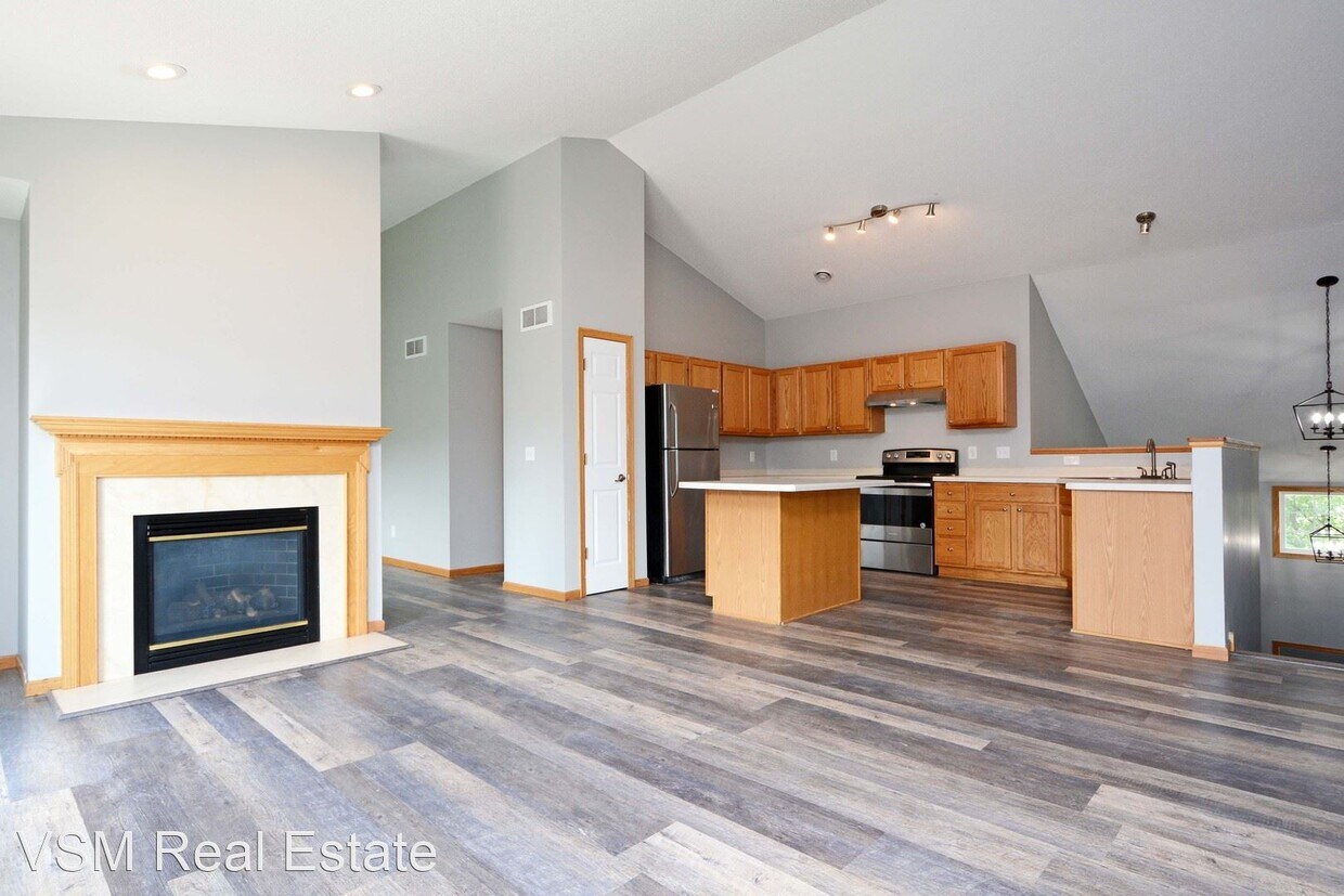 3 br, 2 bath House 6666 154th Avenue House Rental in Apple Valley