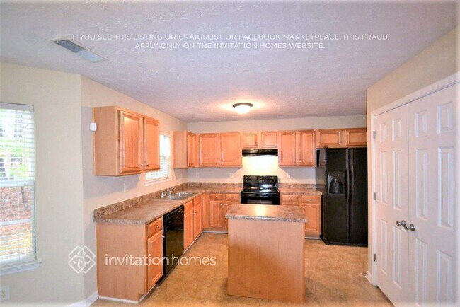 Building Photo - 200 Laura Cir