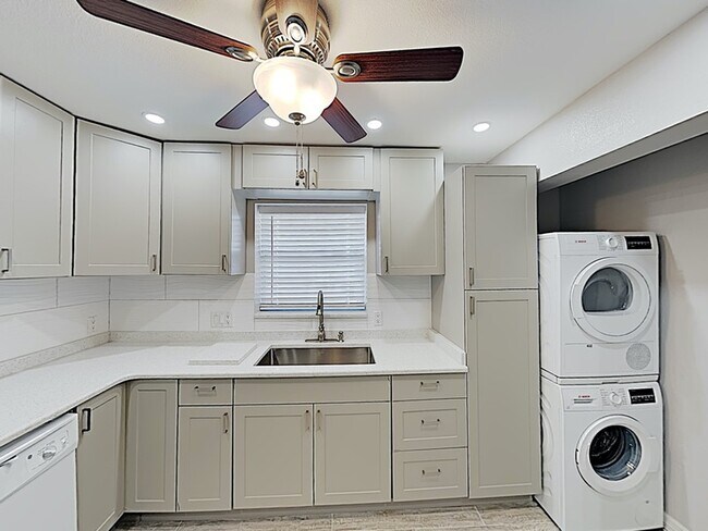 Foto del edificio - 525 Conway Rd