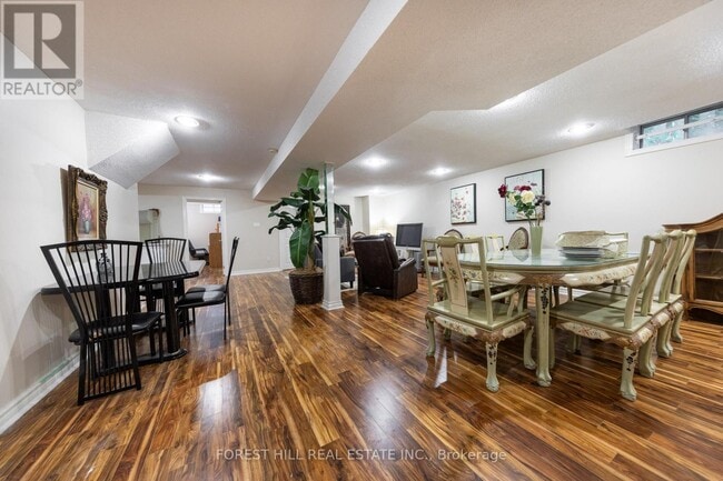 Building Photo - 32 Hamills Crescent