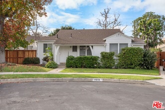 Building Photo - 11619 Francis Pl