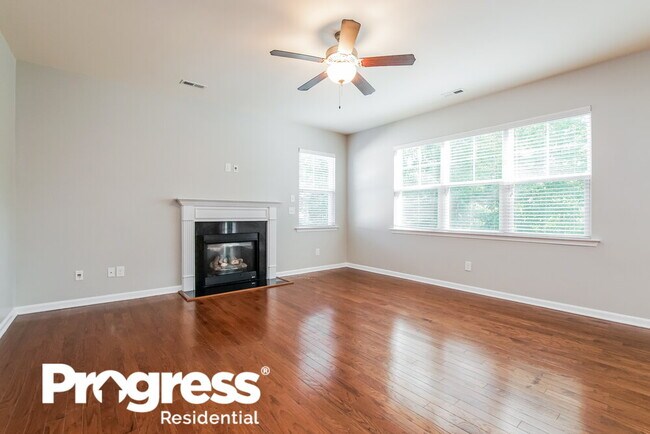Foto del edificio - 207 Millwood Dr