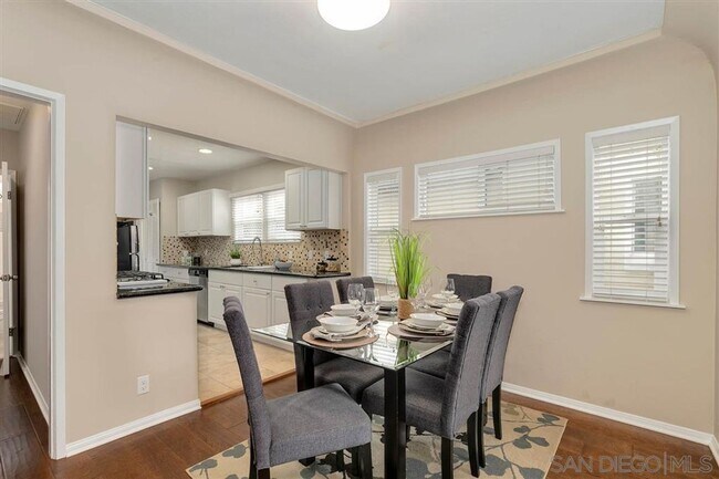 Foto del edificio - !!!CHARMING 4 BED 1 BATH HOME, DETACHED GA...