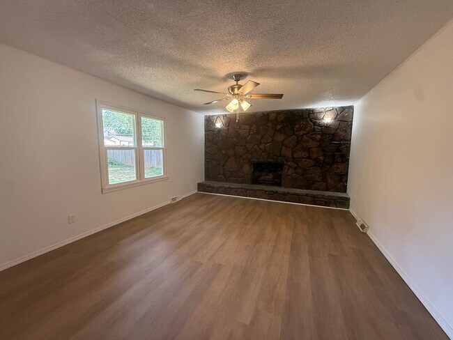 Foto del edificio - 3845 W Glenwood St