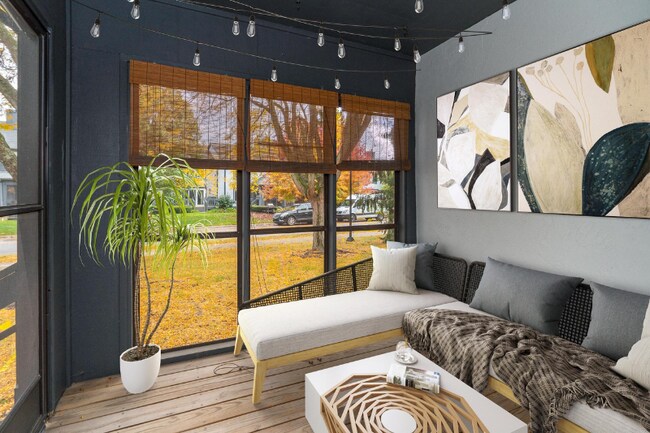 Foto del edificio - 6266 Hyland Dr