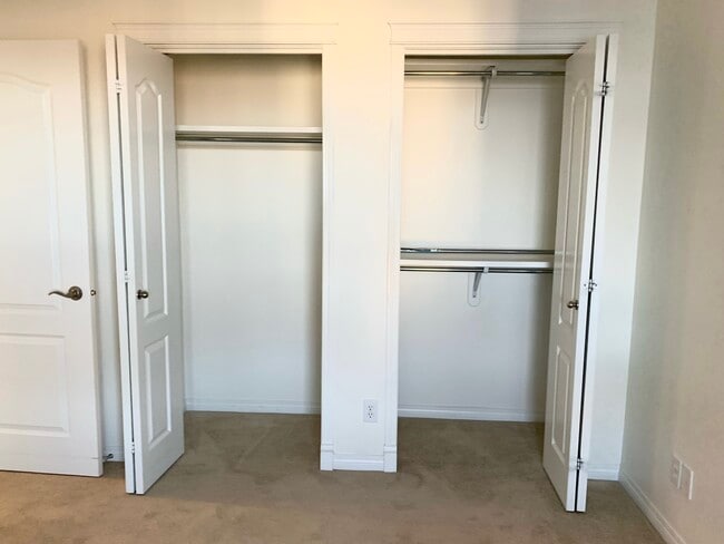 Building Photo - 110 Armistice Way