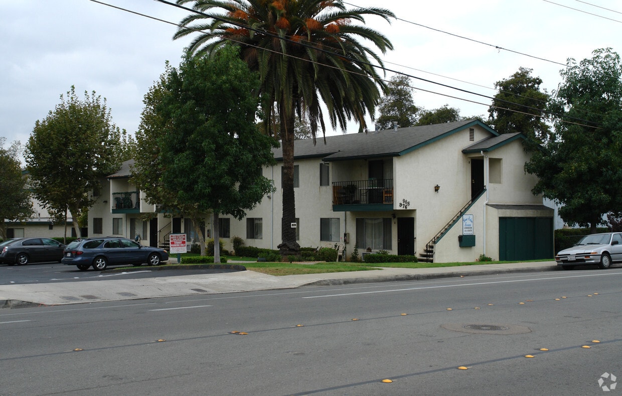 Building Photo - 968-976 S Mollison Ave