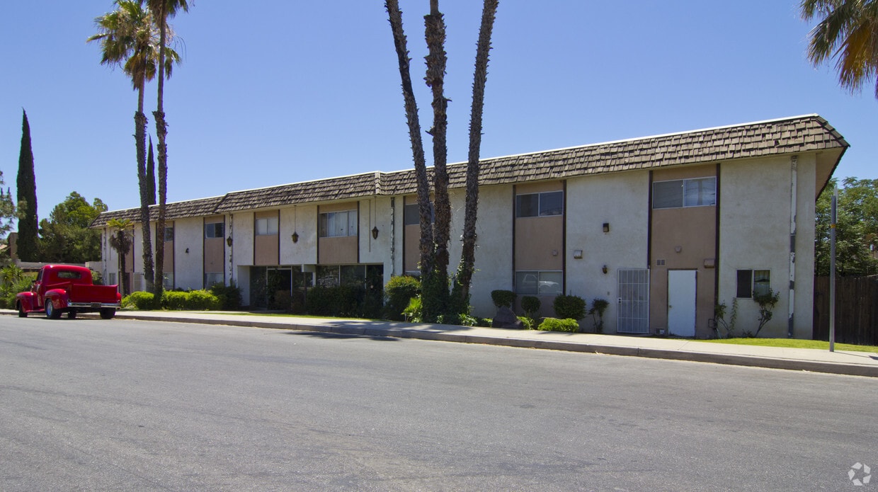 Building Photo - 3600 Dana St