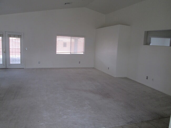 Building Photo - 1018 Elliot Park Ave