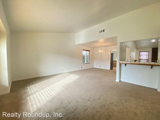 Foto del edificio - 3 br, 2 bath House - 437 Ward Ct
