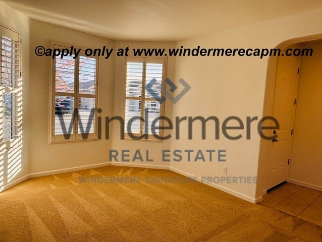 Building Photo - Bright & Stylish Entertainer's Retreat! Single story 3 bed- Plus Bonus Room!!