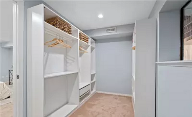 Photo - Beautifully refreshed gem with 4 beds and ... House