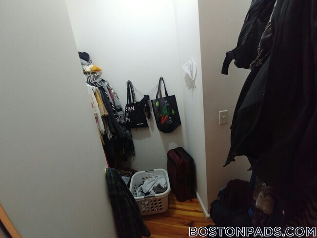 Foto del edificio - 600 Columbia Rd