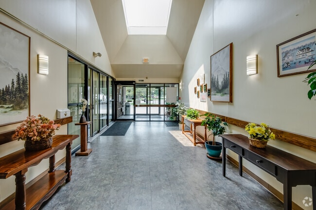 Lobby - Grant Park Square Apartments