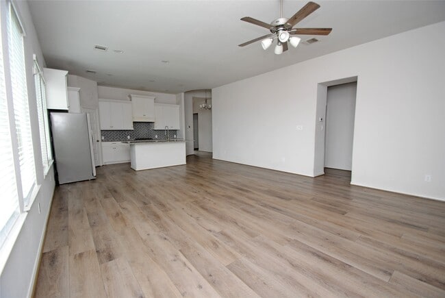Building Photo - 24978 Tidmor Ln