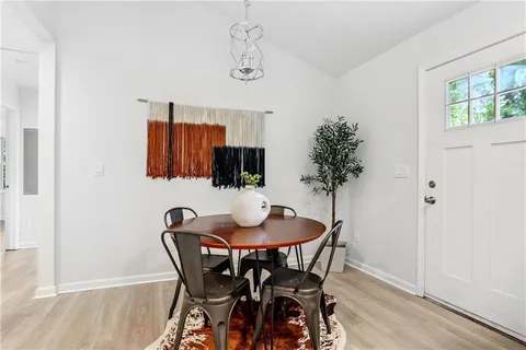 Foto del edificio - 872 Glenway Dr SW