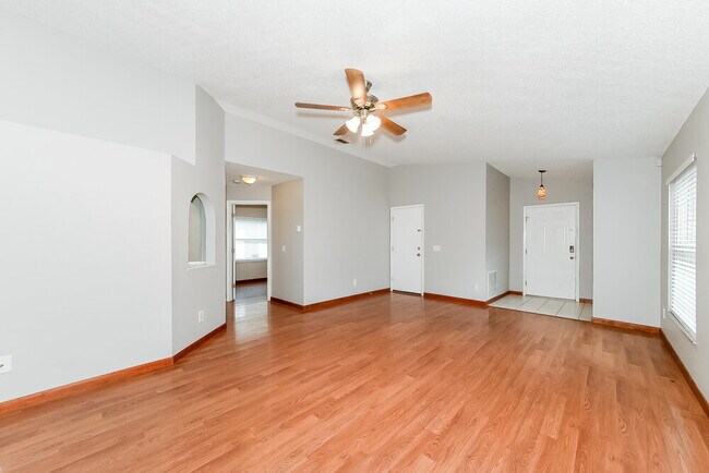 Foto del edificio - 3575 Chinaberry Ln