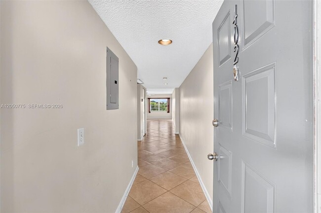 Foto del edificio - 12701 SW 14th St