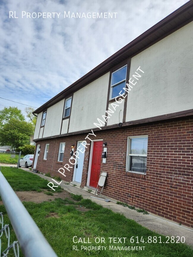 Foto del edificio - Cozy 2 bedroom 1 bathroom Townhome located...