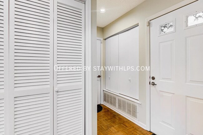 Foto del edificio - 5013 Scheibler Rd