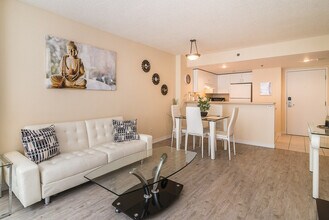 Building Photo - 1220 Rue Berger