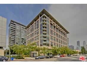 Building Photo - 1111 S Grand Ave