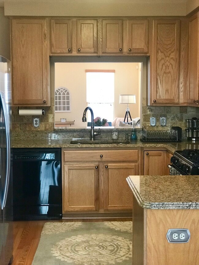 8866 Ashgrove House Ln Unit 101, Vienna, VA 22182 Condo for Rent in