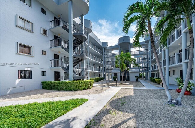 Foto del edificio - 5300 W 21st Ct