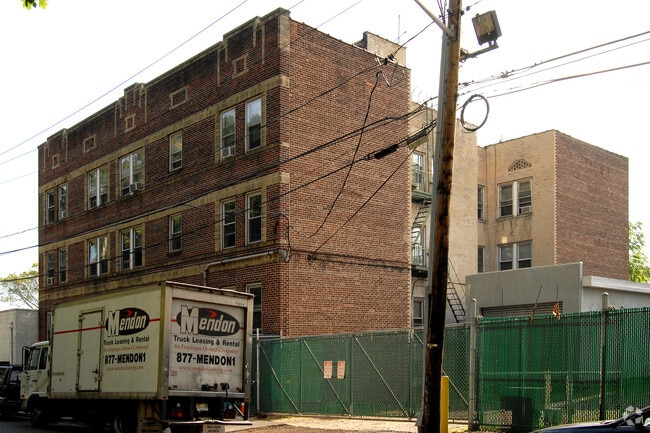 Building Photo - 32-34 Dayton St