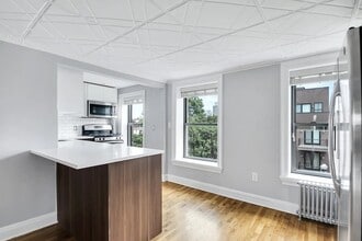 Building Photo - 43 Woodhull St