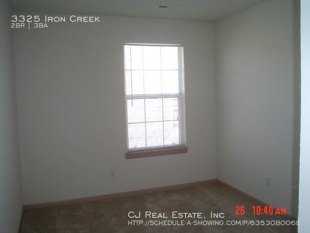 Foto del edificio - 3325 SW Iron Creek Dr