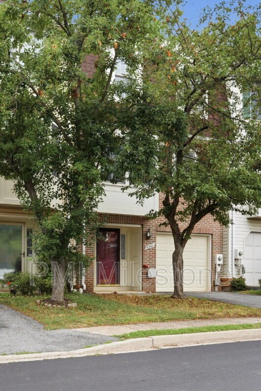 Building Photo - 6581 Ewald Ct