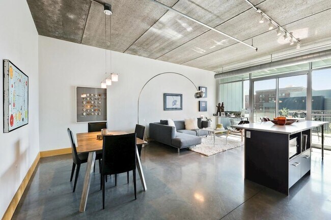 Foto del edificio - 345 N 6th Ave