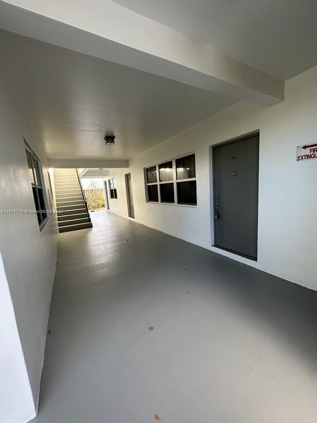 Foto del edificio - 6200 NE 22nd Way