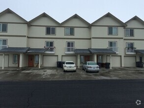 Building Photo - 531 E St