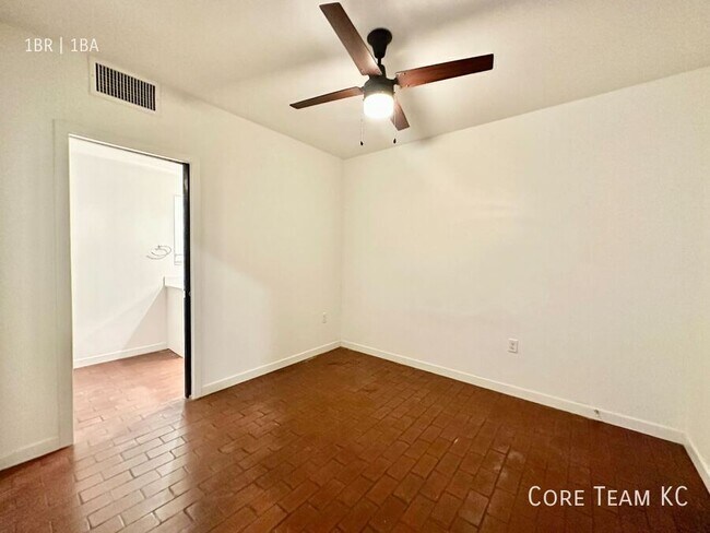 Foto del edificio - 1180 E 30th St