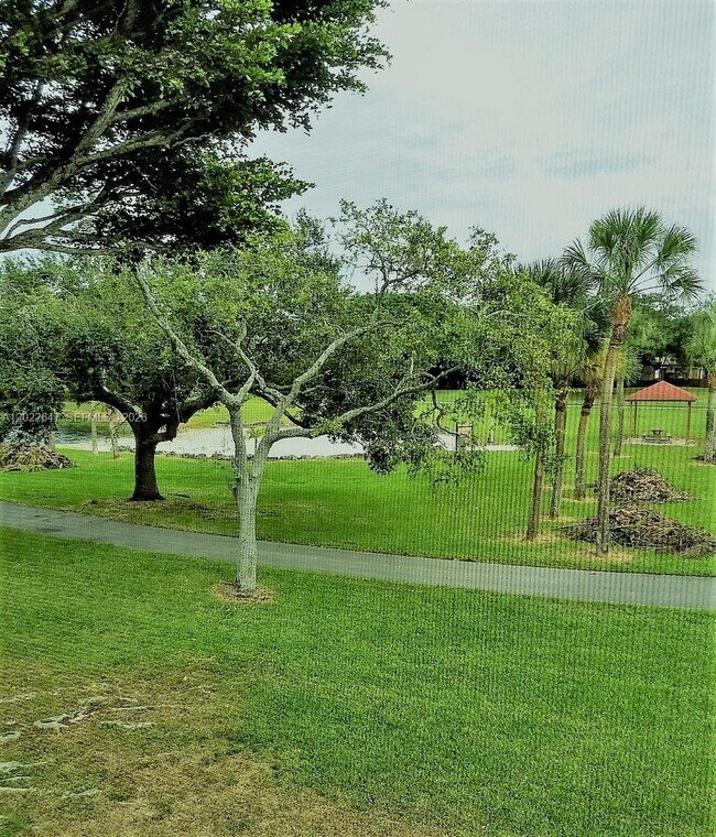 Foto del edificio - 14857 SW 104th St