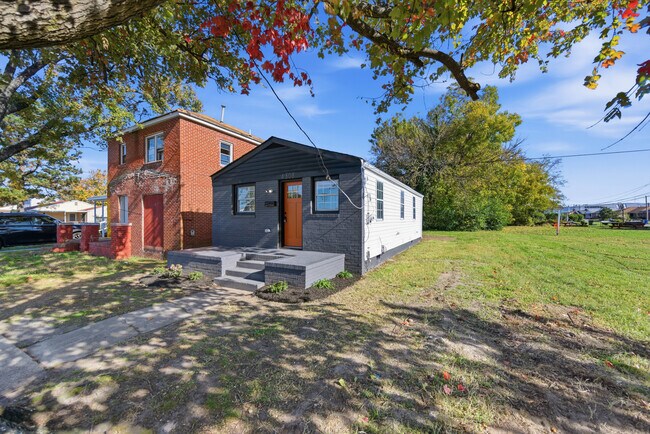 Foto del edificio - 4308 Roanoke Ave