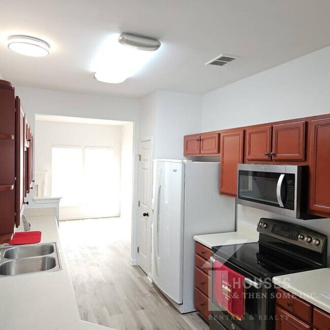 Foto del edificio - 151 Spring Crossing Cir