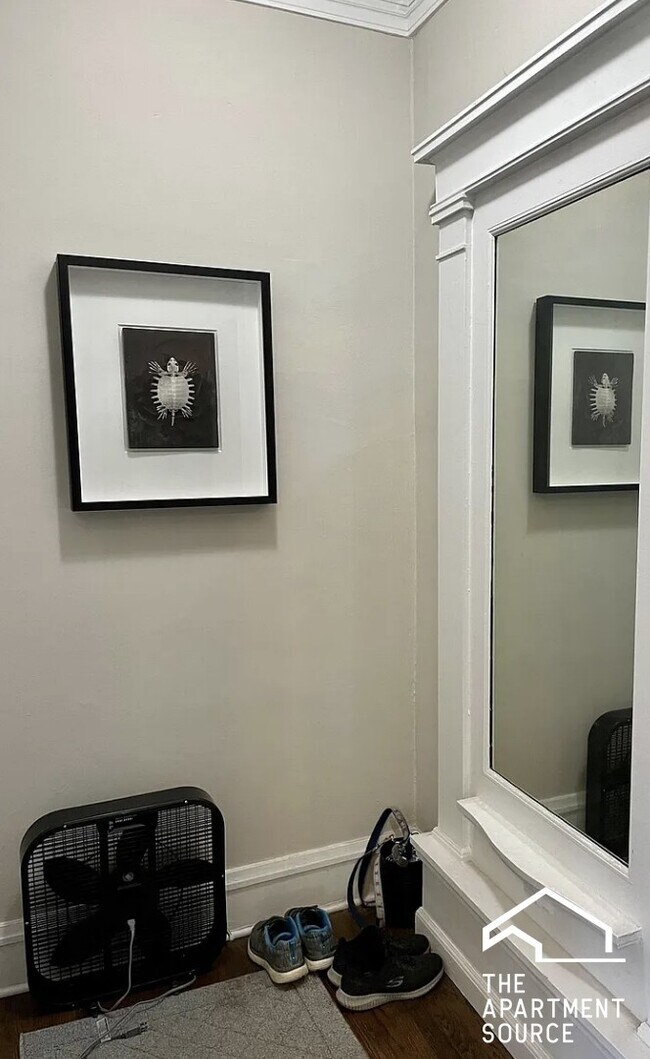 Foto del edificio - 1437 W Carmen Ave