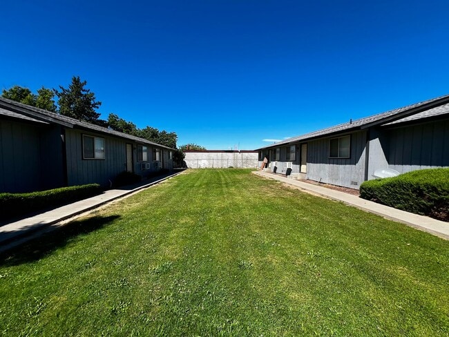 Building Photo - Non-Refundable & Security Deposit Total: $1300.00