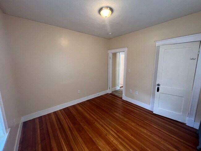 Foto del edificio - 132 Wood Ave