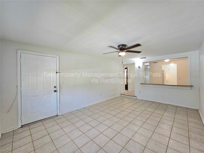 Building Photo - 613 Lyndhurst St